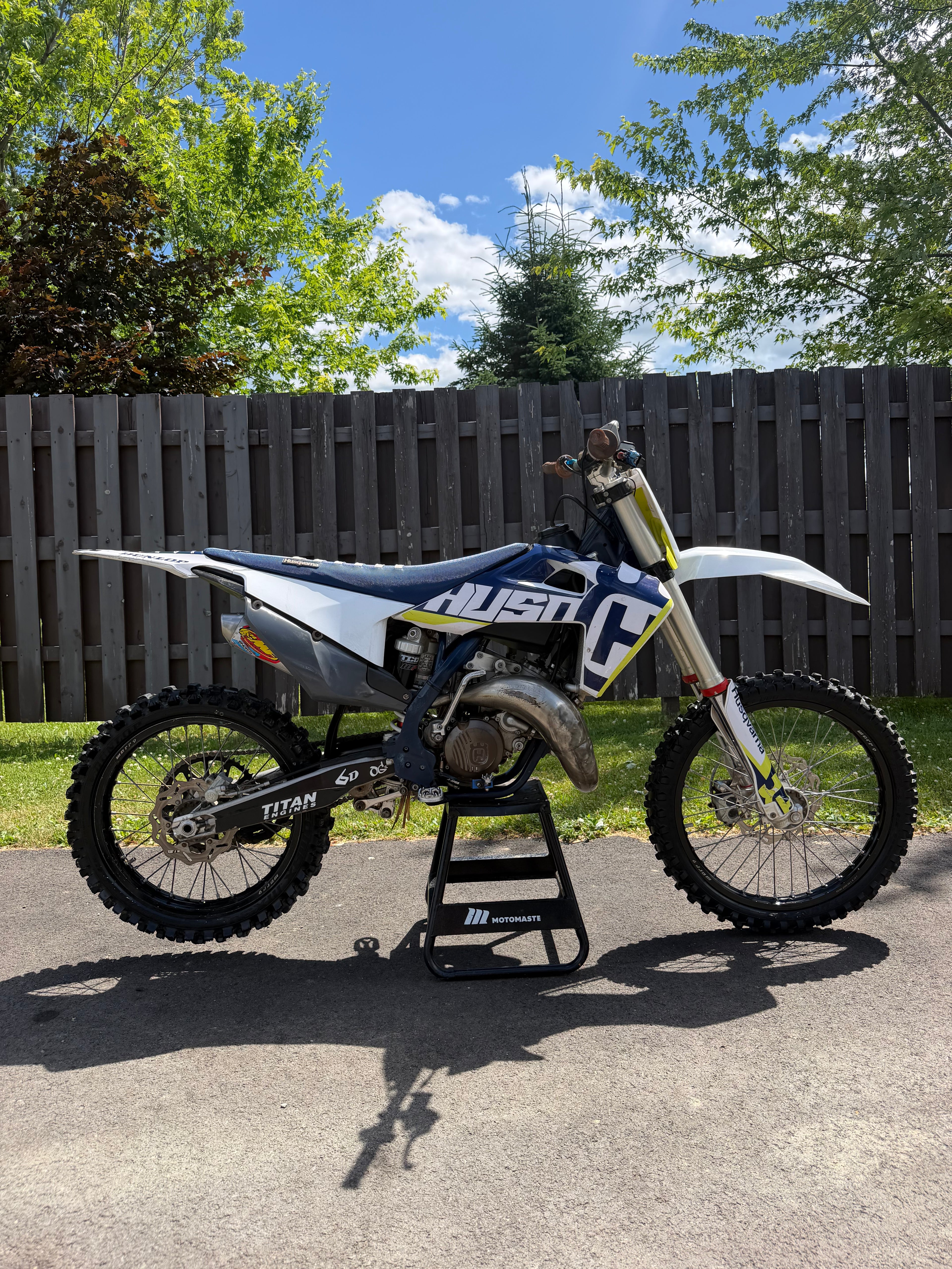 2022 tc125